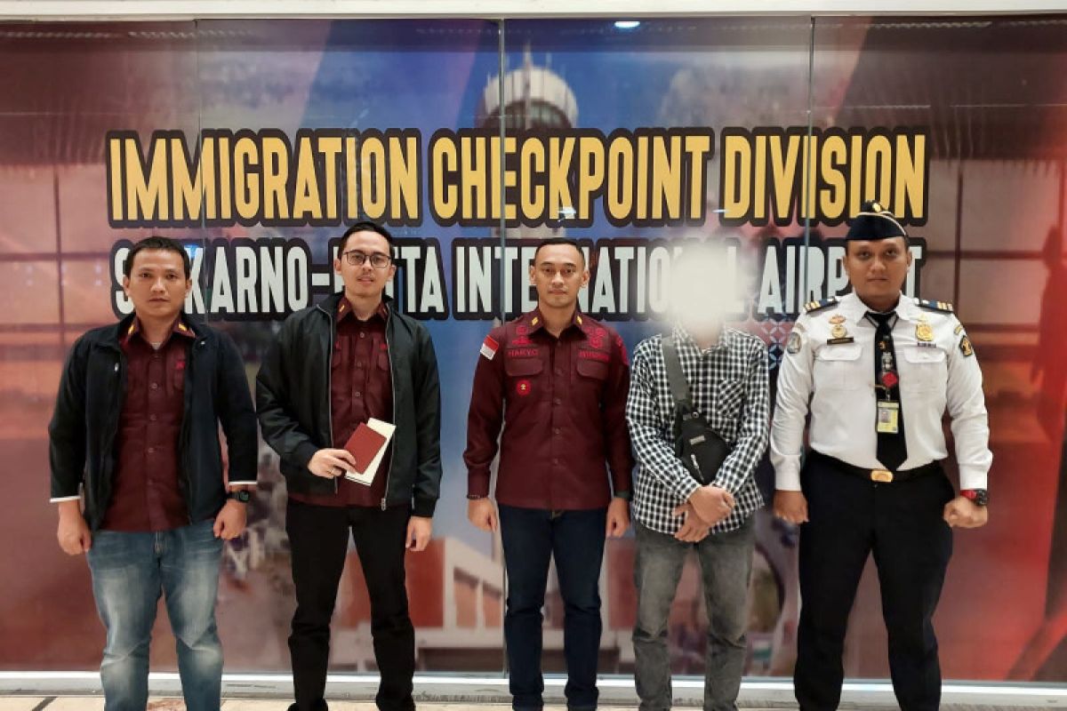 Imigrasi Kalianda deportasi WNA Malaysia terlibat perjudian