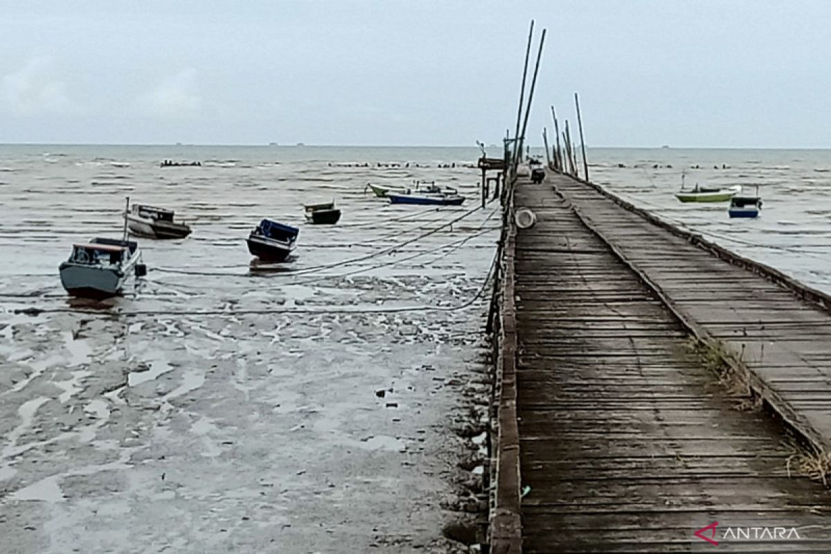 Warga di pesisir Penajam diingatkan waspada potensi  gelombang tinggi