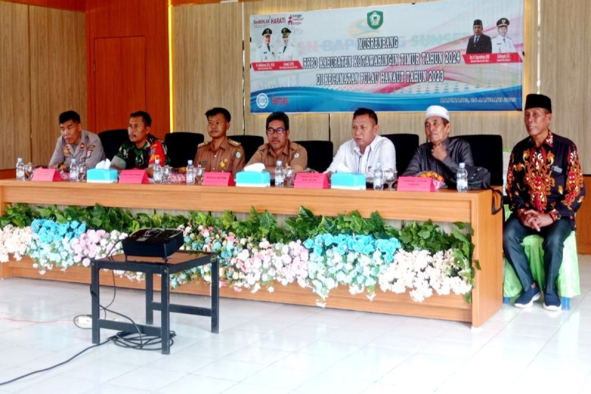Warga Pulau Hanaut minta DPRD Kotim perjuangkan kelanjutan pembangunan jalan