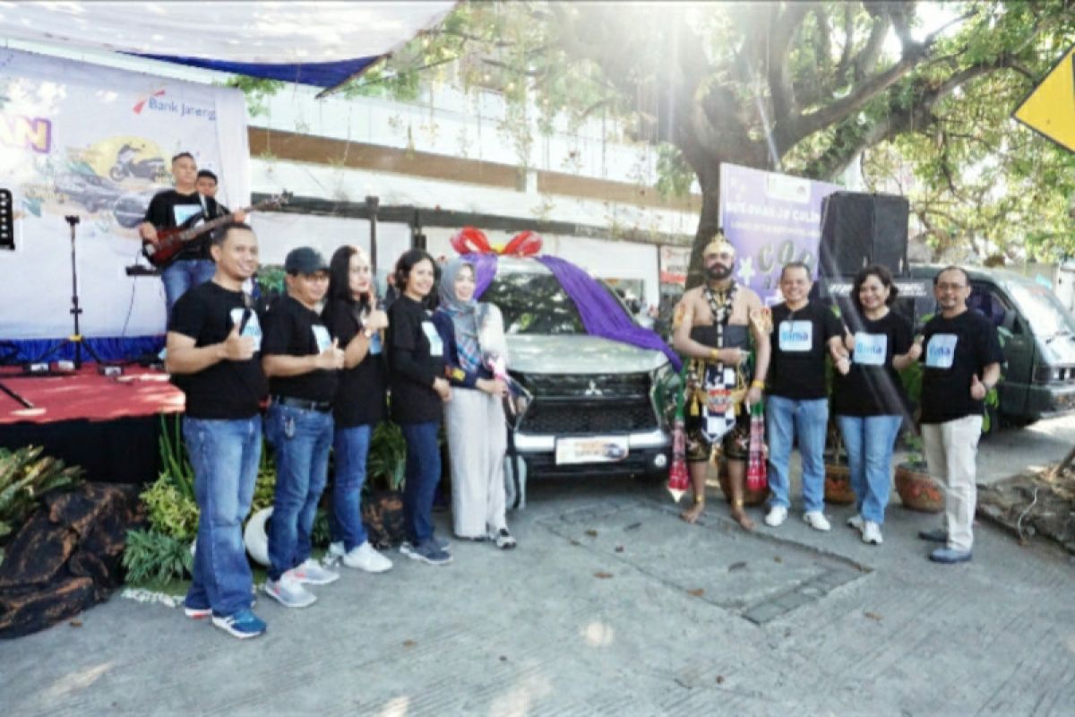 Bank Jateng Sukoharjo serahkan hadiah mobil Xpander hingga emas
