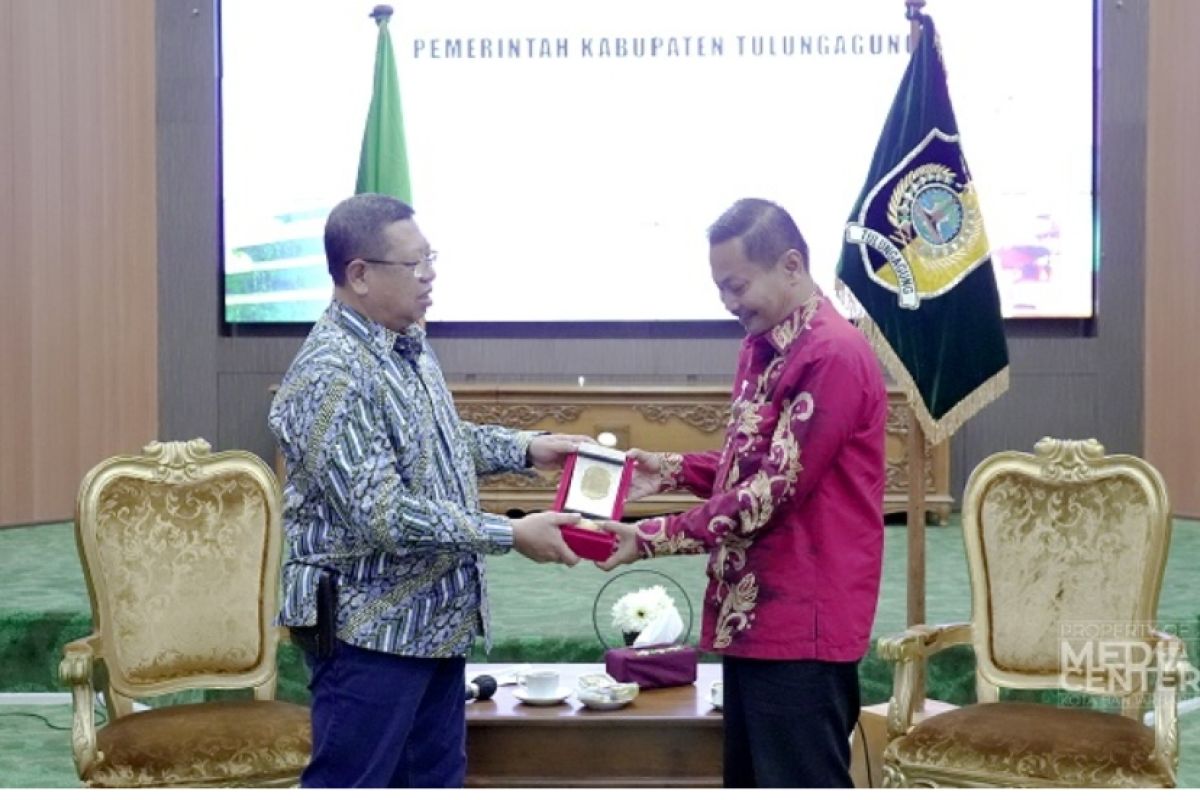 Pemkab Tulungagung belajar pengembangan inacraft dan UMKM di Banjarbaru