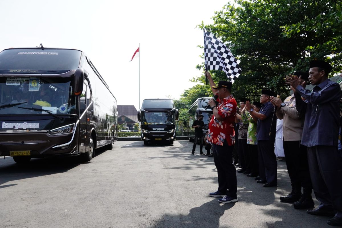 1.451 calon haji Pati-Jateng diberangkatkan ke Tanah Suci Mekkah