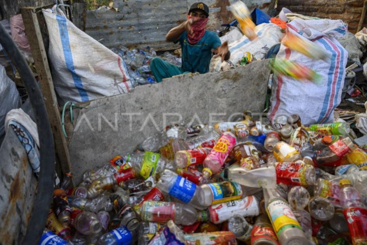 Pemkot Medan minta warga biasakan diri kelola sampah plastik