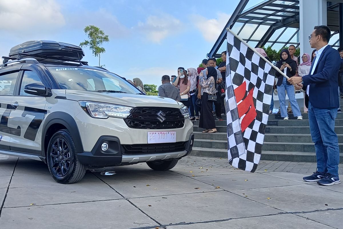 Suzuki luncurkan kendaraan ramah lingkungan "New XL7 Hybrid" di Lampung