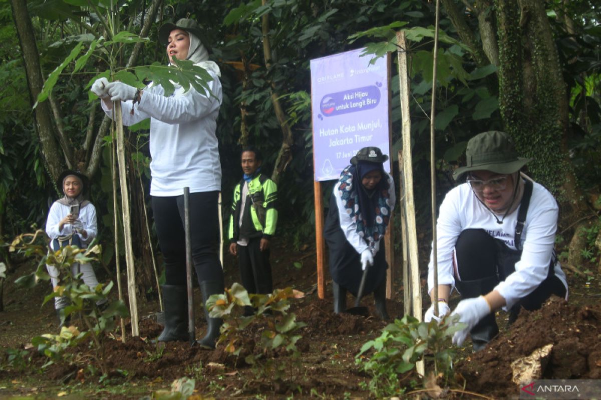 Oriflame Indonesia inisiasi gerakan Aksi Hijau untuk Langit Biru