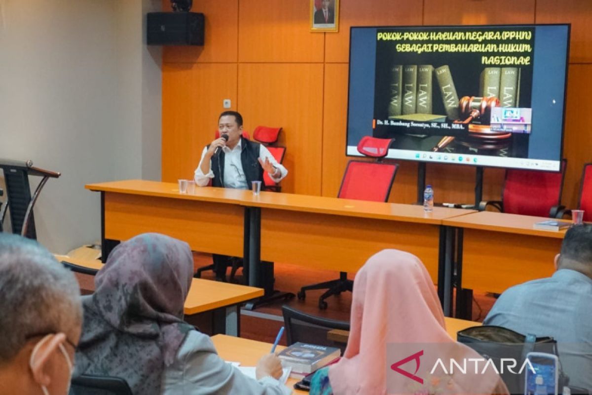 Ketua MPR RI paparkan pentingnya pembaruan hukum nasional