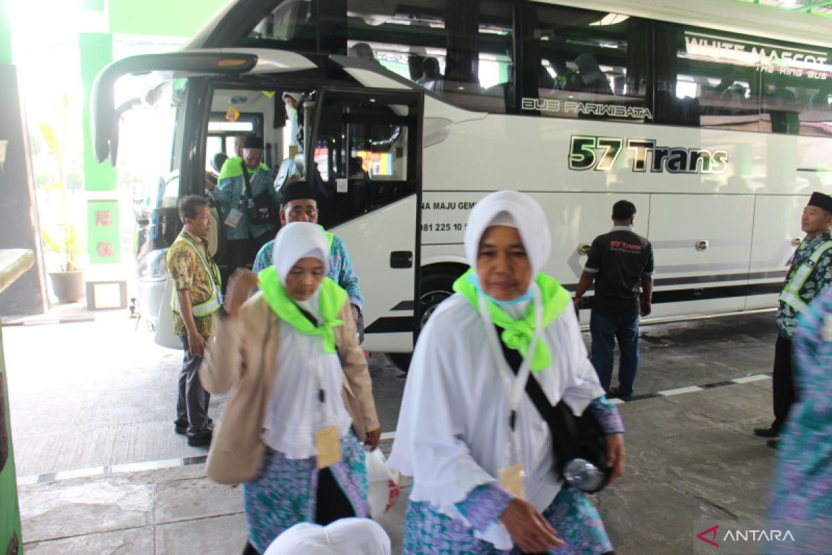 Lima kloter calon haji kuota tambahan Embarkasi Solo mendarat di Madinah