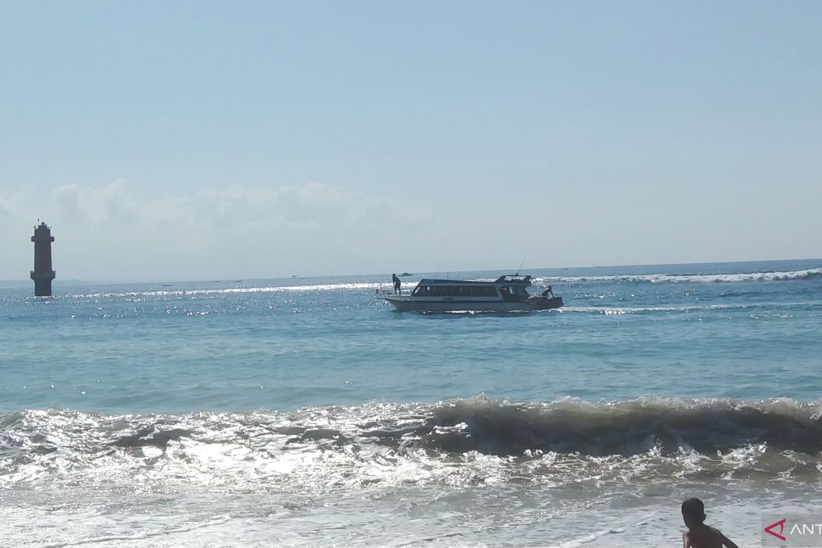 BMKG: Waspadai potensi ombak tinggi di pantai Bali