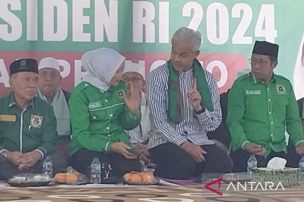 Ganjar Pranowo disambut dengan salawat di PPP NTB