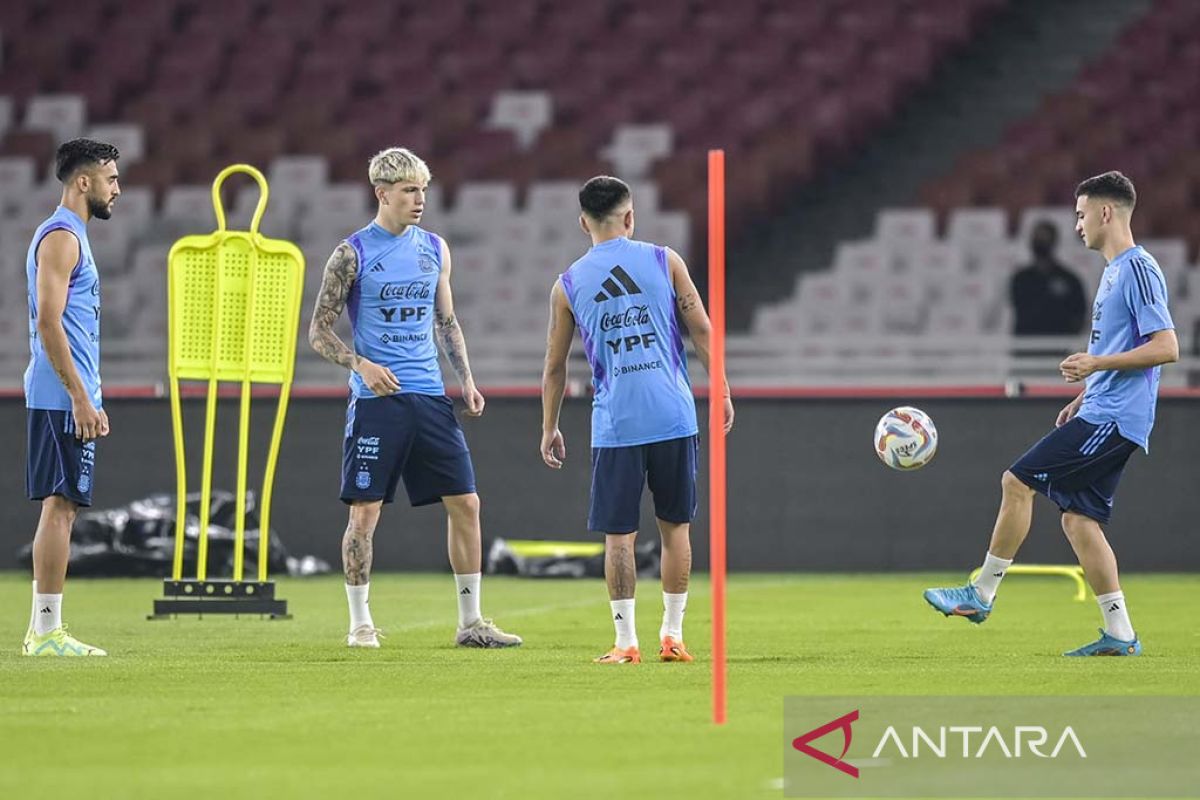 Presiden Jokowi bakal nonton langsung laga timnas Indonesia vs Argentina