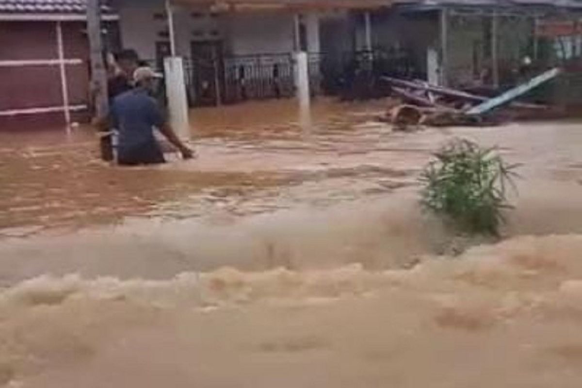 Ratusan rumah di Kota Jambi terendam banjir