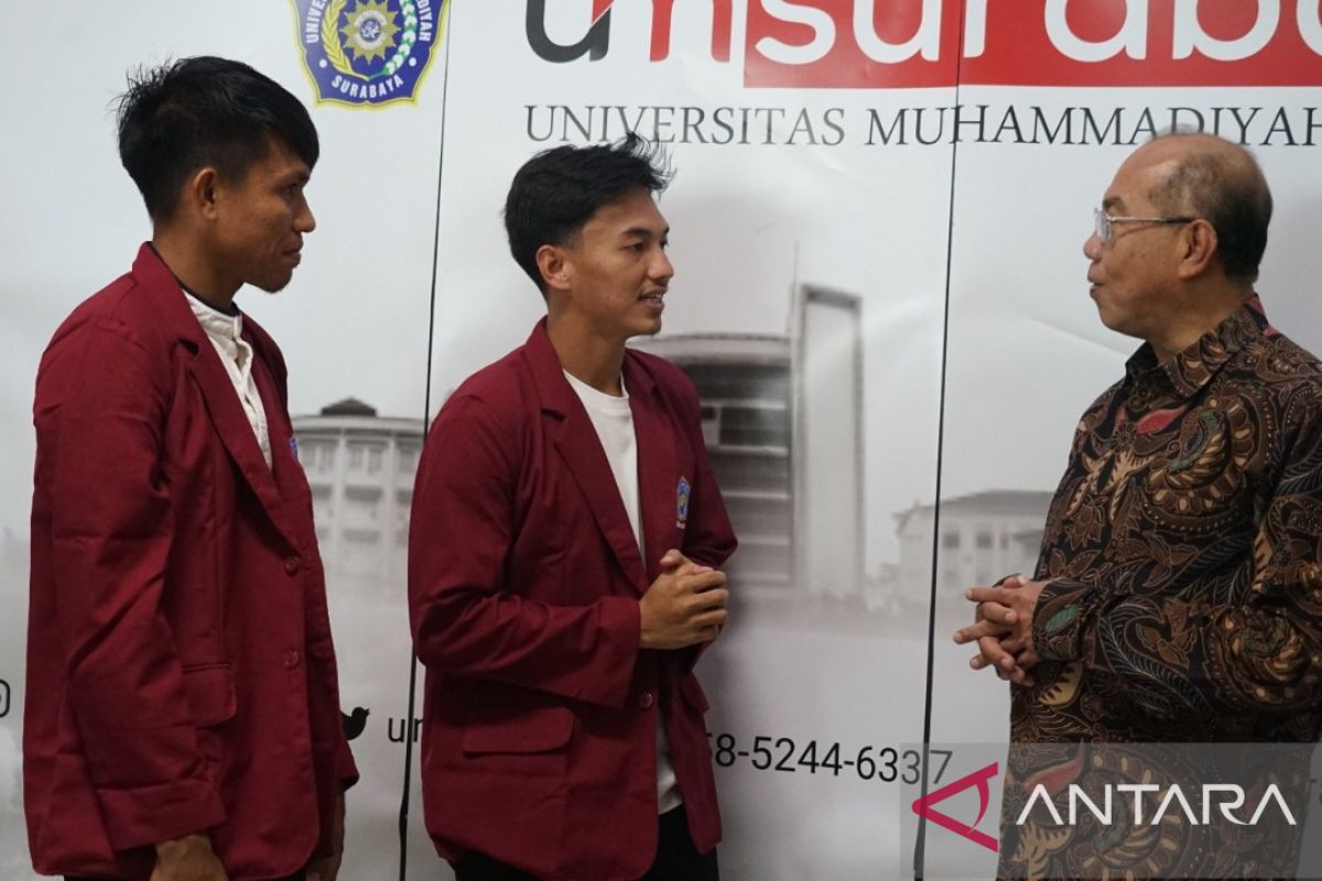 Dapat beasiswa, Kasim Botan dan Iqbal kuliah di UM Surabaya