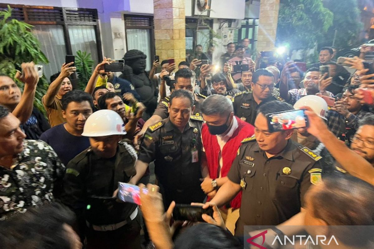 Kejati Sultra Tahan Satu Tersangka Dugaan Korupsi Pertambangan Antara News 1546