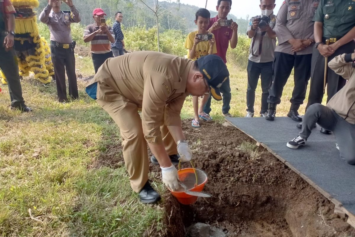 Bupati Maryoto resmikan pembangunan pemakaman elite di Tulungagung
