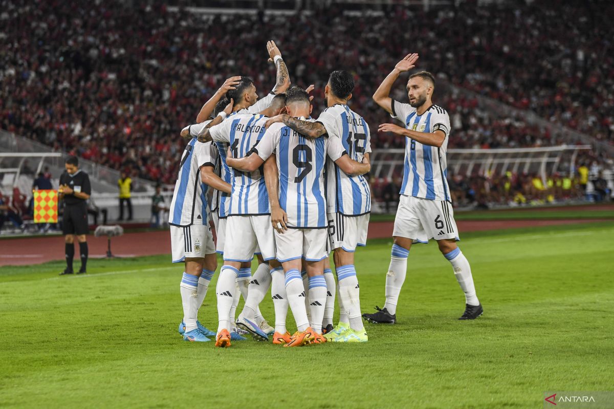 Gol cepat Nicolas Otamendi antar Argentina tekuk Paraguay 1-0