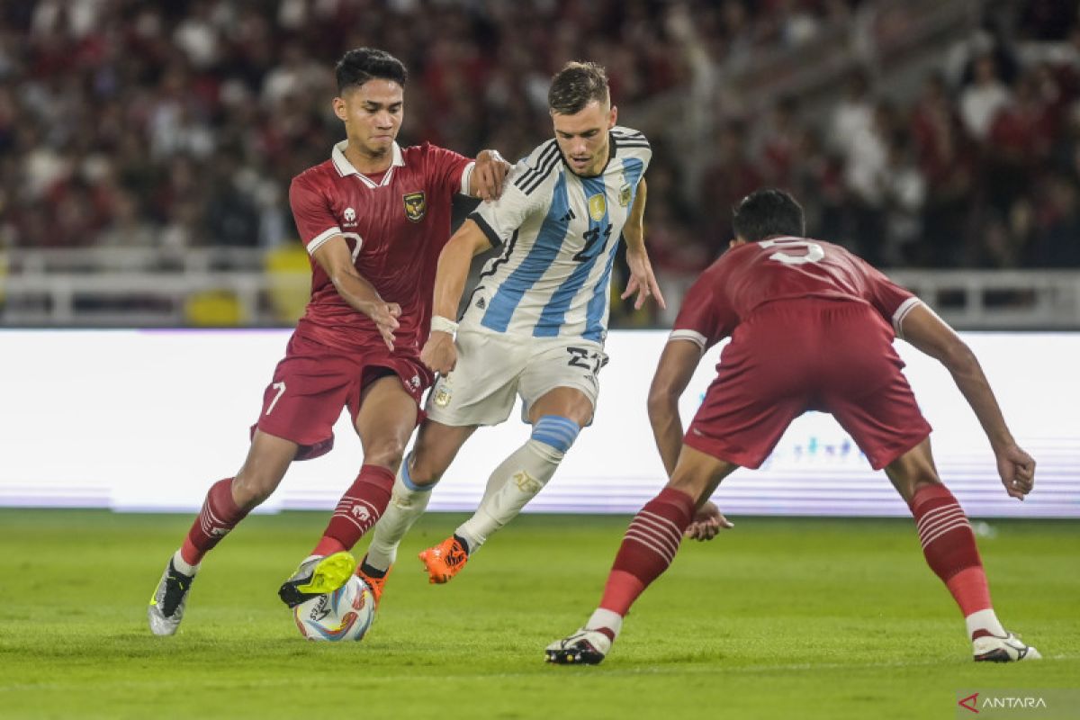 Sepak bola: Indonesia kalah 0-2 dari juara dunia Argentina