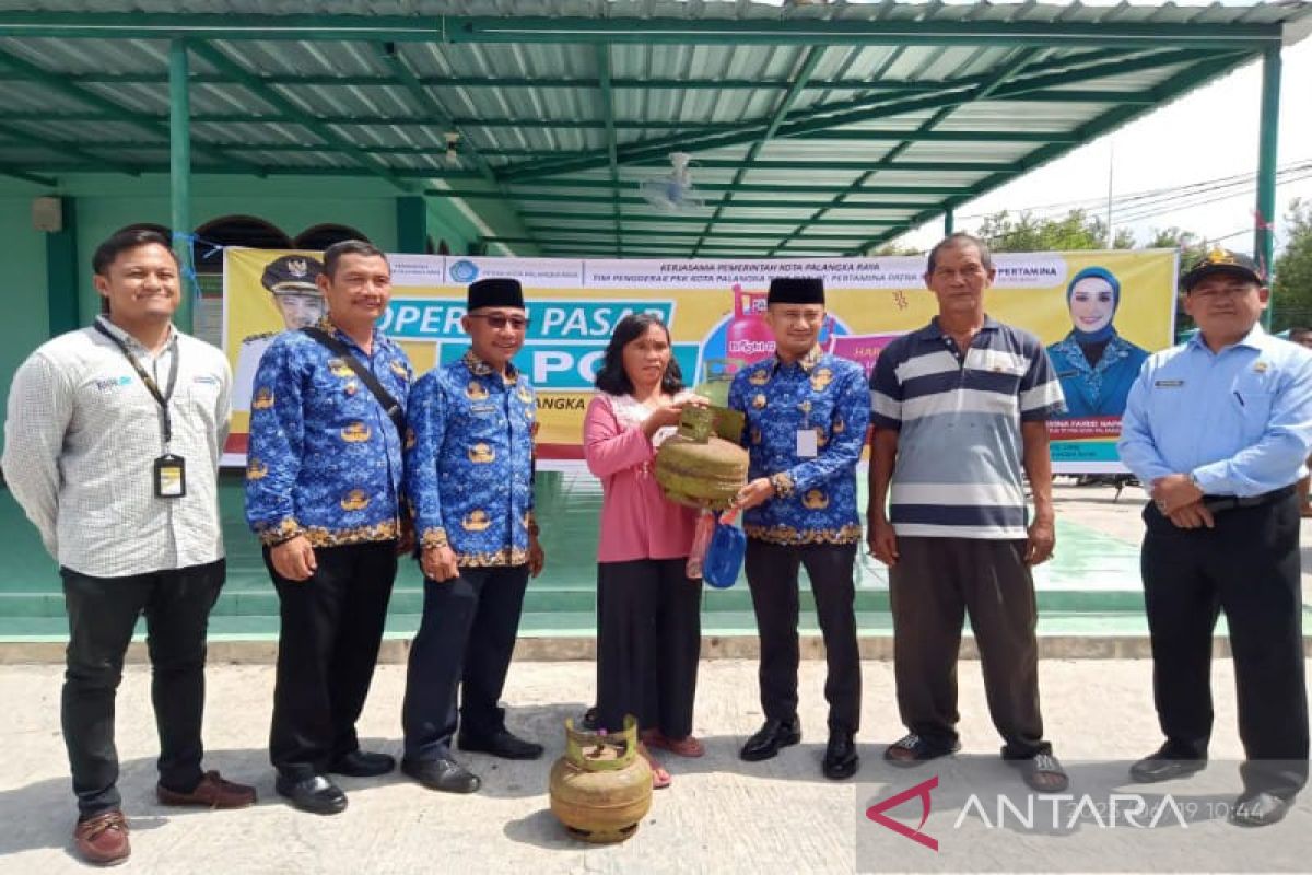 Pemkot Palangka Raya sediakan ratusan tabung elpiji bagi warga tak mampu