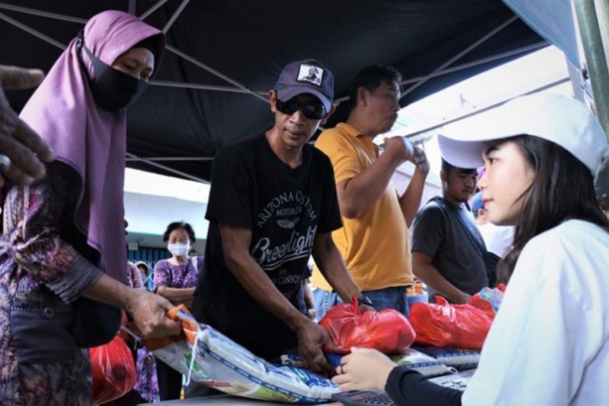 Pemkot Singkawang kembali gelar operasi pasar untuk mencegah inflasi