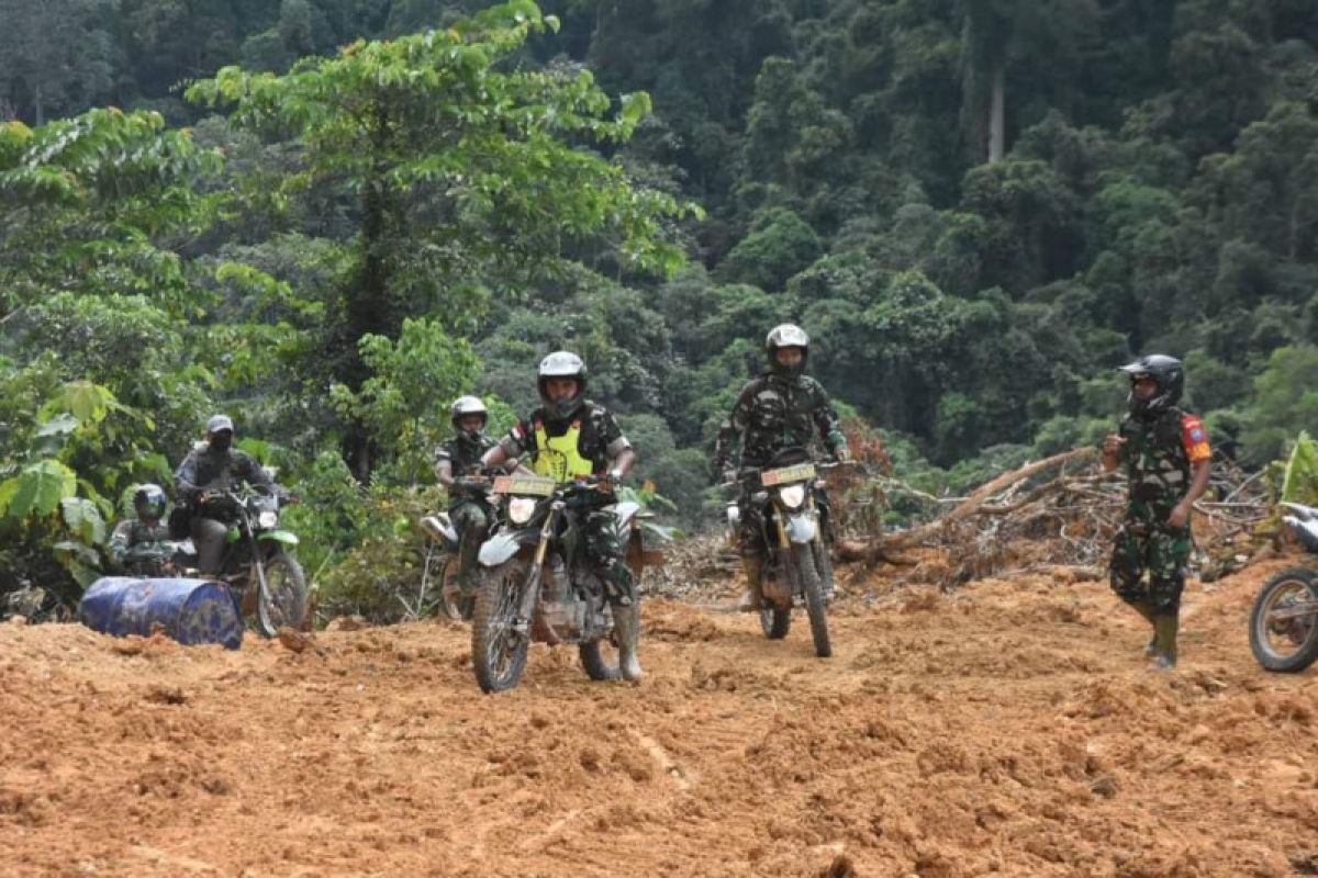 TNI siap bantu kesulitan masyarakat pedalaman di Kalbar