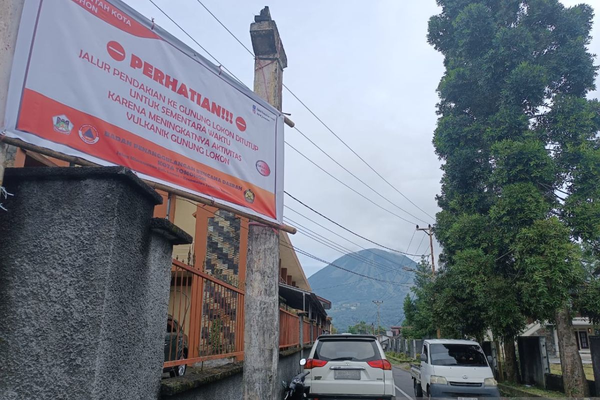 Jalur pendakian Gunung Lokon Sulawesi Utara ditutup sementara