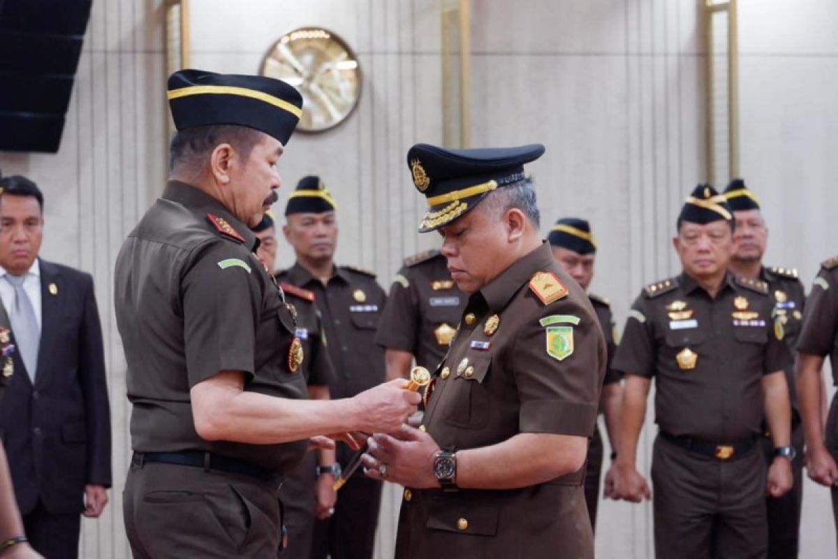 Jaksa Agung lantik Harli Siregar menjadi Kajati Papua Barat