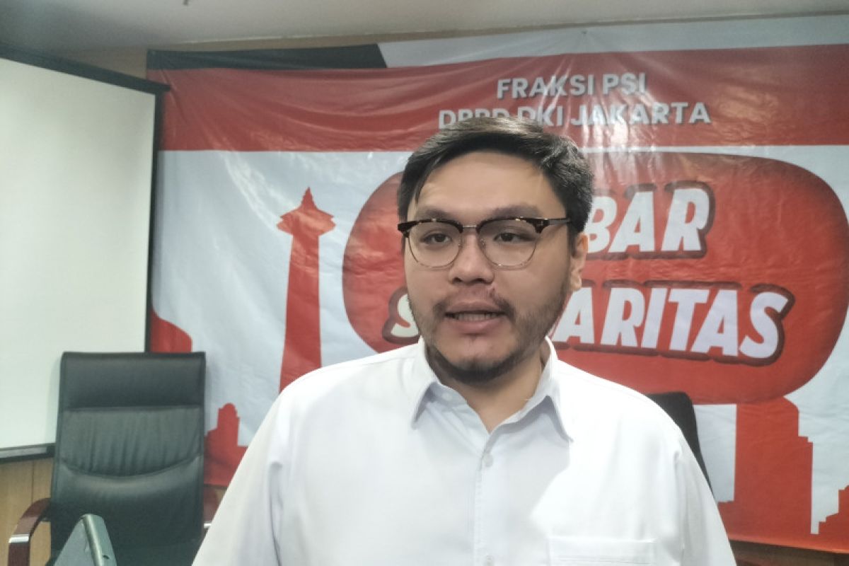 Legislator minta DKI perbanyak titik jangkauan transportasi umum