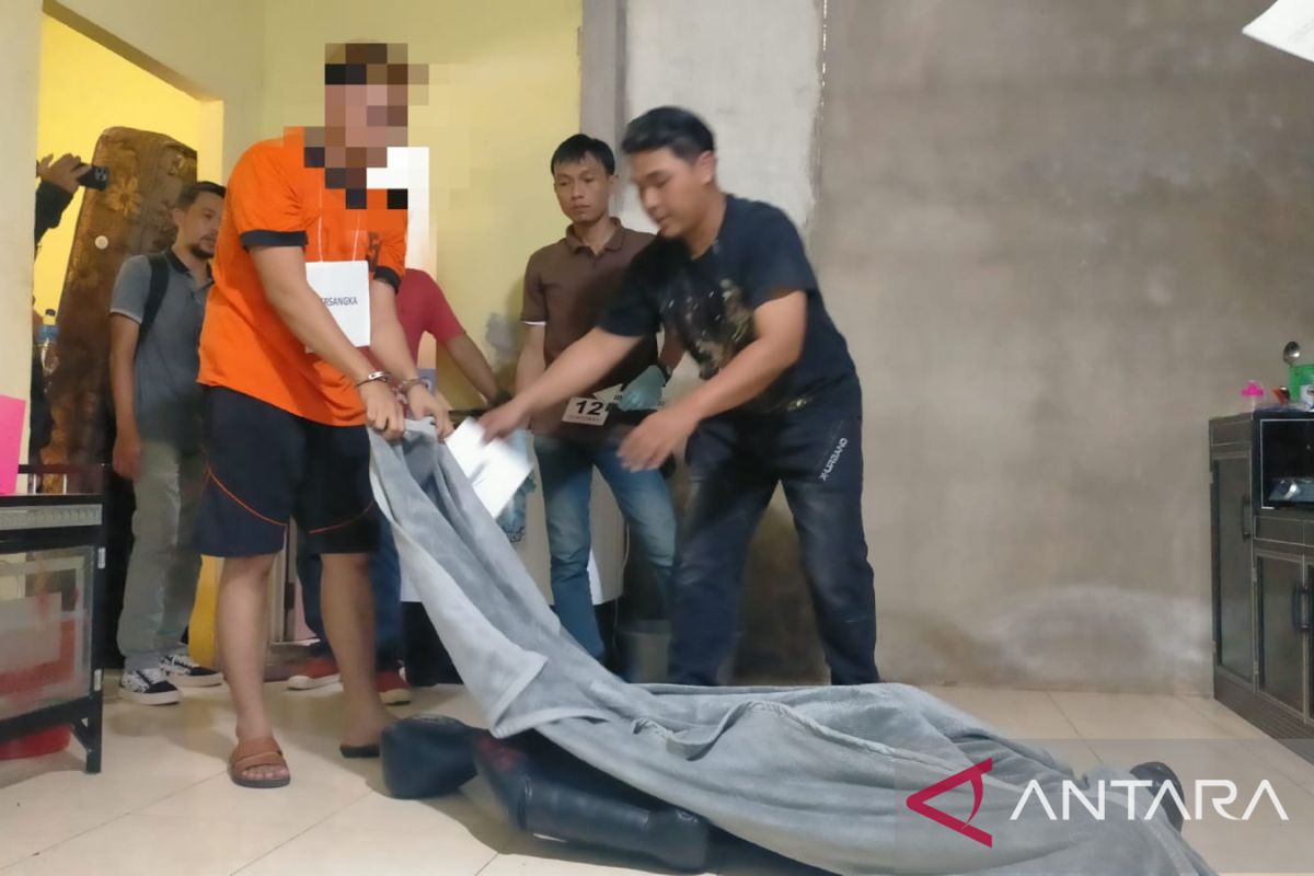 Polres Singkawang rekonstruksi kasus pembunuhan di Sungai Bulan