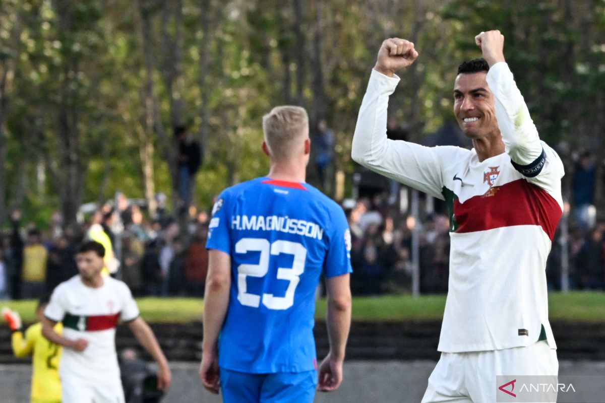 Cristiano Ronaldo kembali pimpin Portugal di kualifikasi Euro 2024