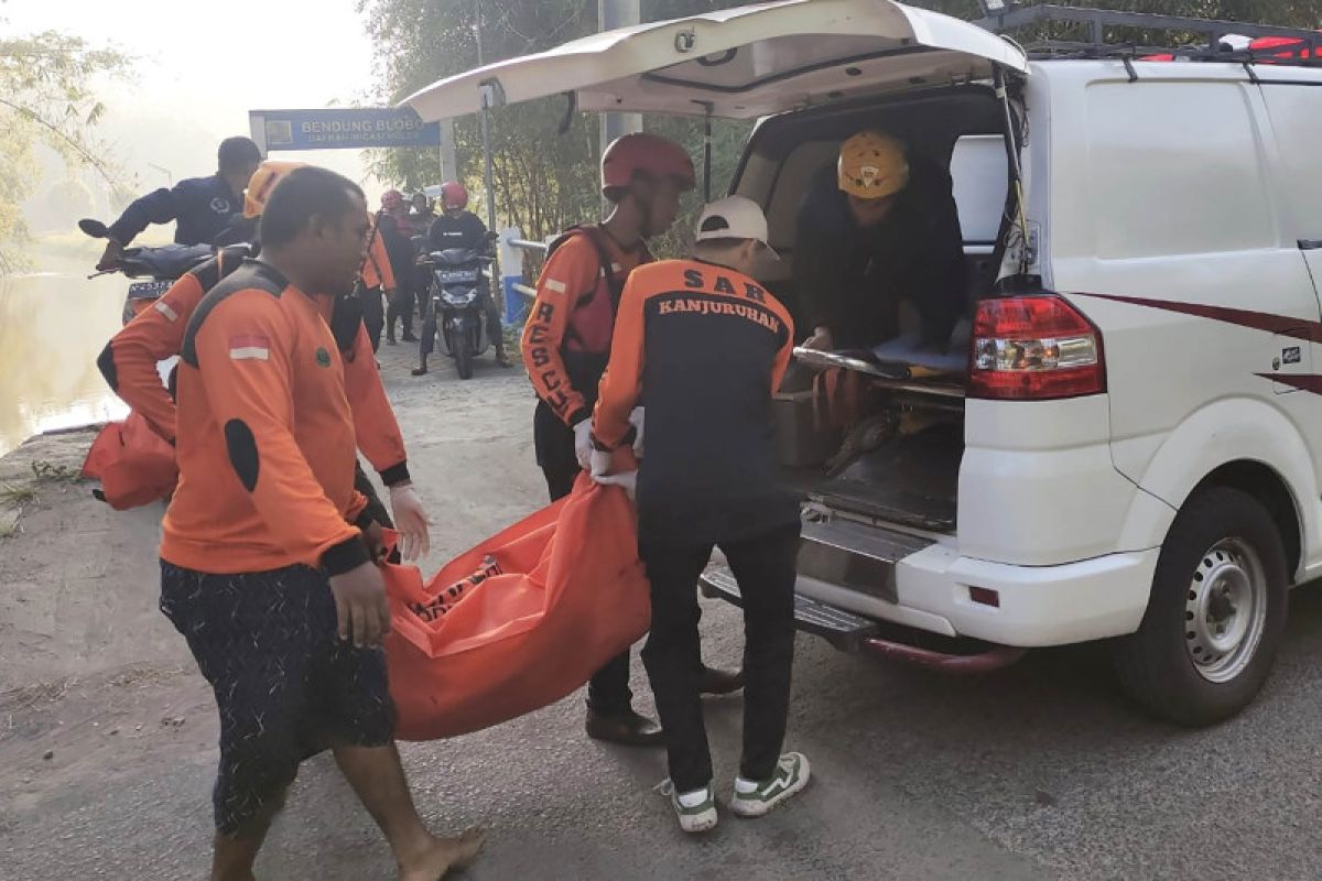 Satu korban terseret arus Sungai Brantas ditemukan meninggal