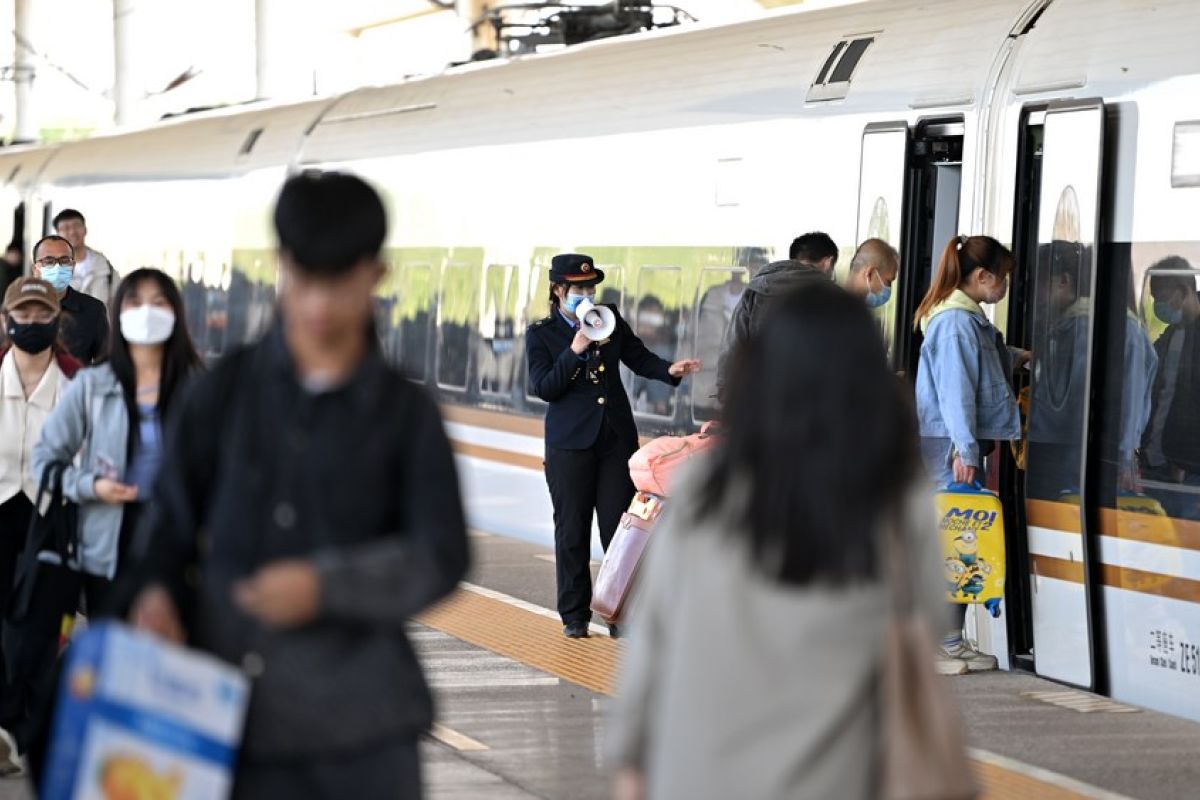China adopsi rencana baru operasional kereta api