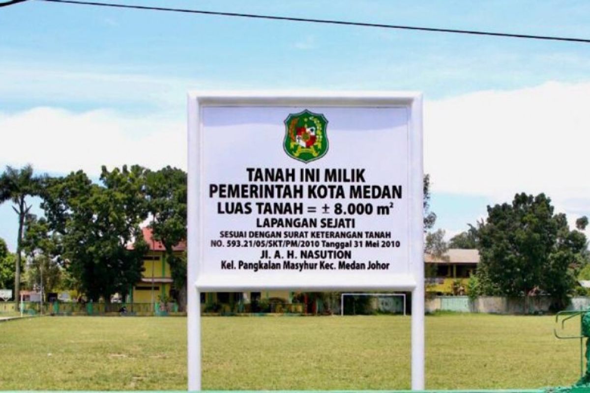 Pemkot Medan terima sertifikat hak pakai Lapangan Sejati dari BPN