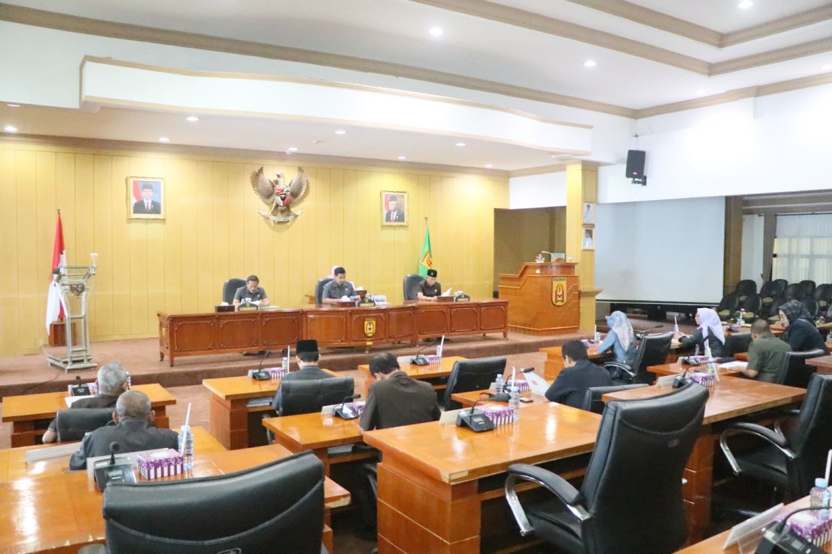 Fraksi DPRD Banjarbaru setujui pembahasan empat raperda