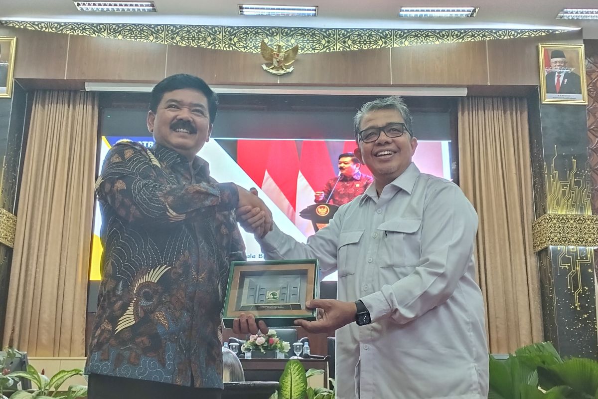 Menteri: Sertifikasi tanah ulayat butuh bantuan perguruan tinggi