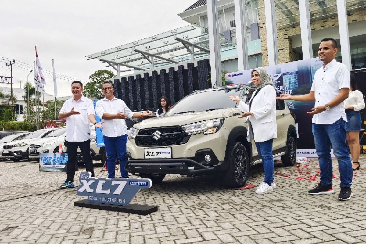 Suzuki New XL7 Hybrid jangkau pasar Kalteng, masyarakat bisa 'test drive' langsung