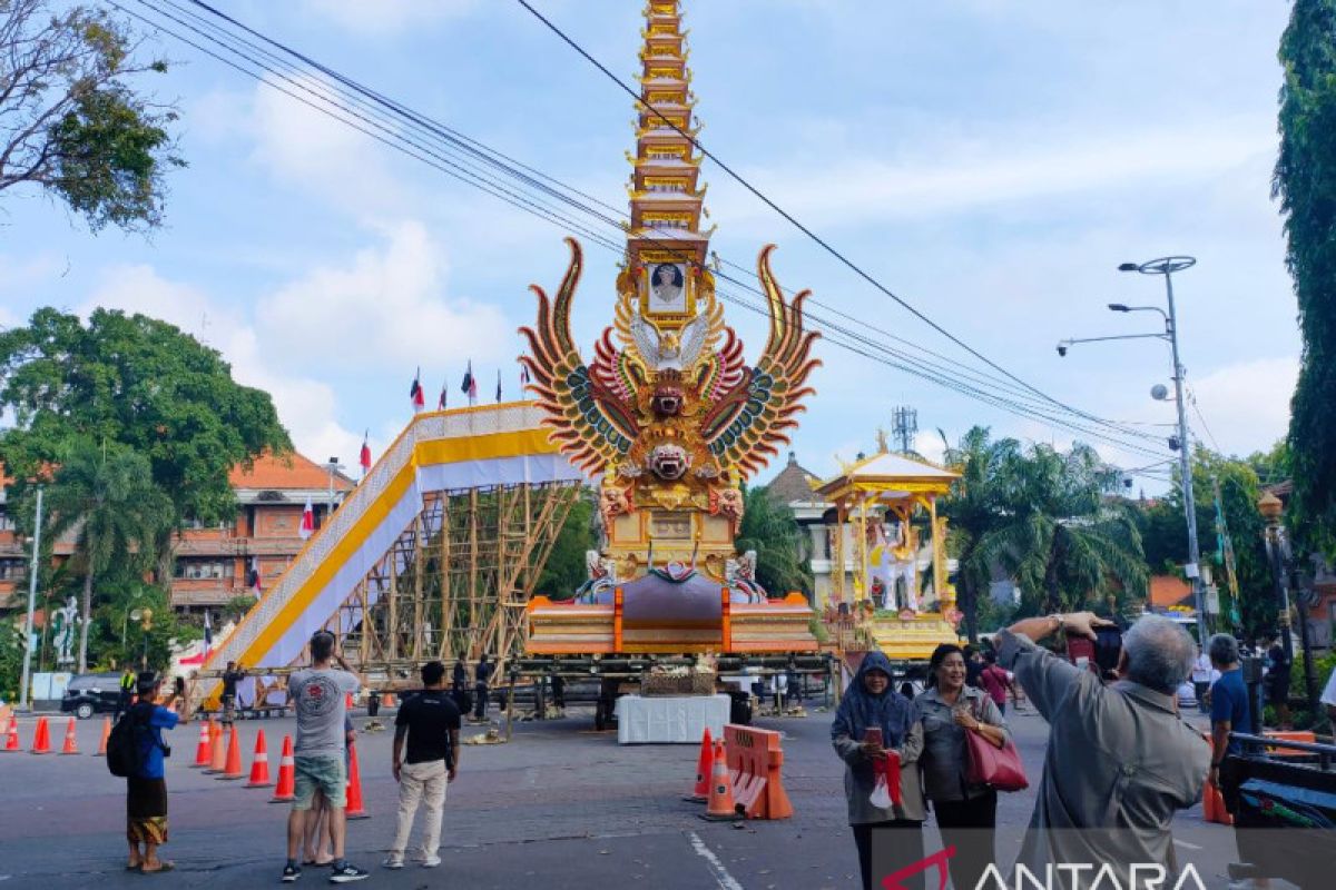 Polisi terapkan rekayasa lalu lintas saat pelebon Raja Denpasar IX