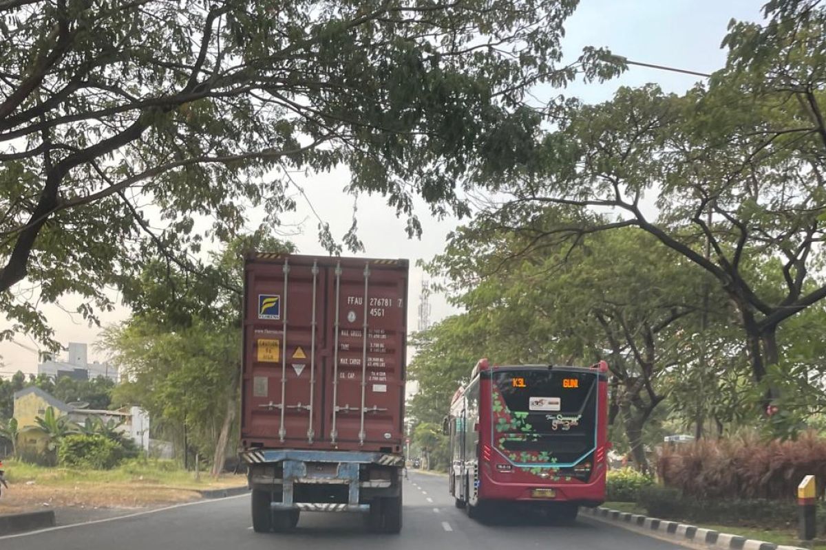 Legislator minta pengemudi Trans Semanggi Surabaya ugal-ugalan ditertibkan