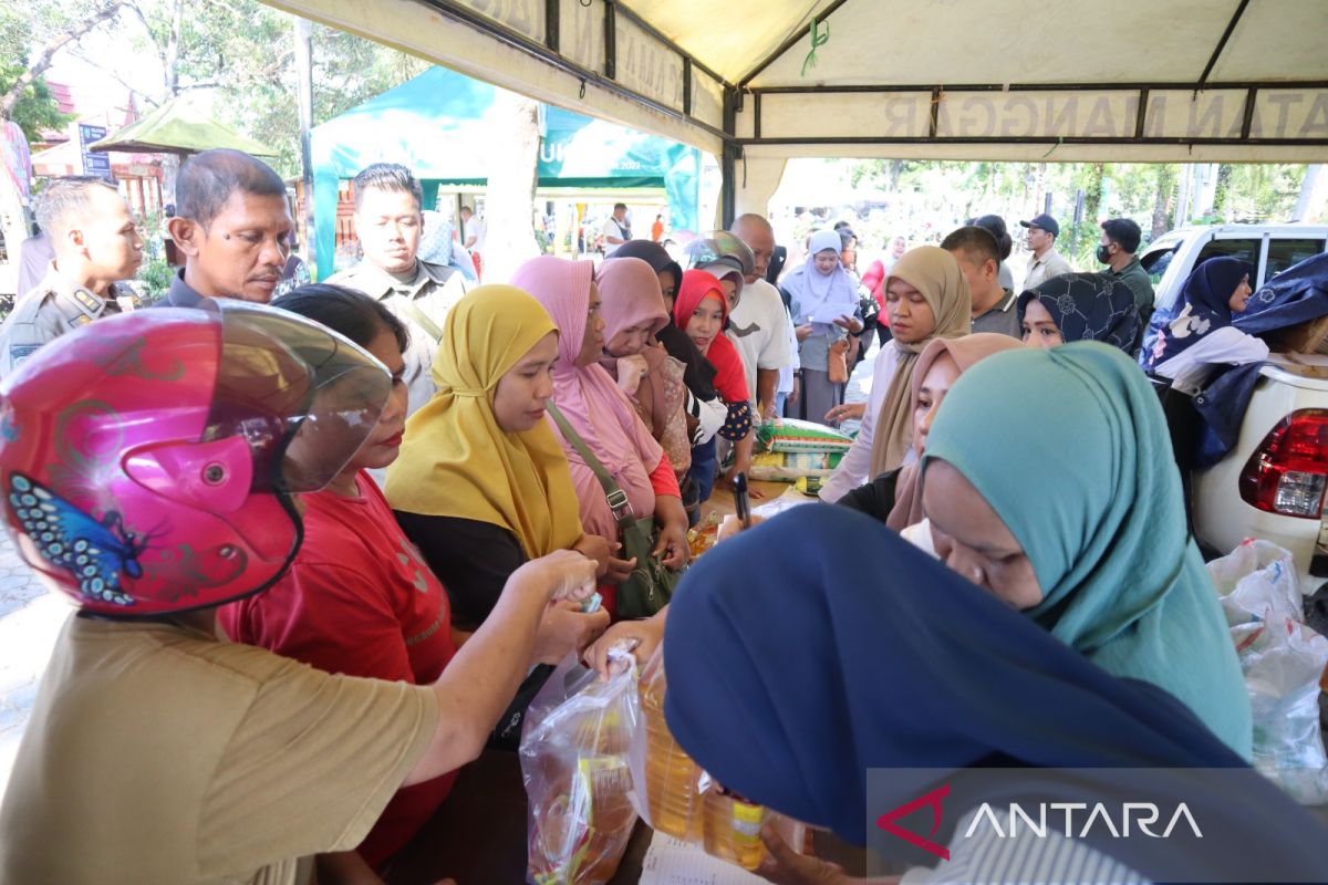 Belitung Timur menggelar operasi pasar kendalikan inflasi