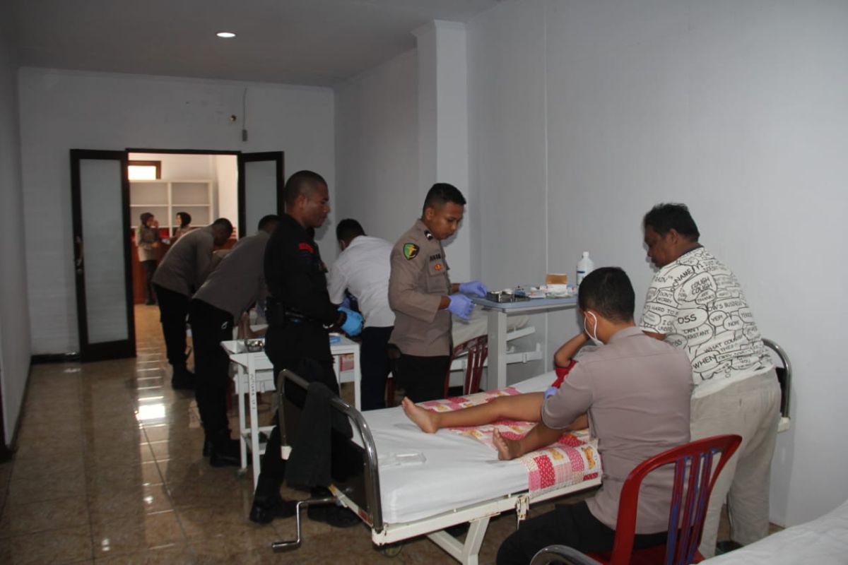 Rumah Sakit Bhayangkara Ambon beri pengobatan gratis untuk  70 anak