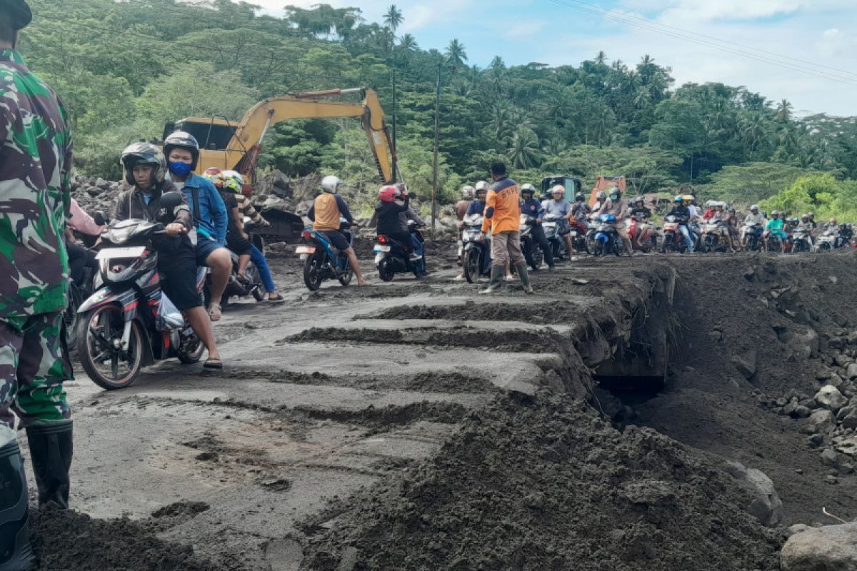 Akses Ulu-Ondong kembali normal usai tertutup banjir lahar dingin