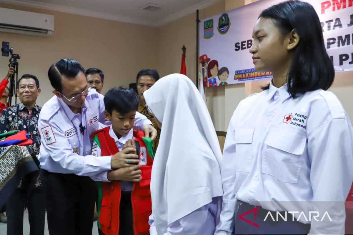 Bupati Bekasi lepas PMR untuk ikuti Jumbara Nasional 2023 di Lampung Selatan