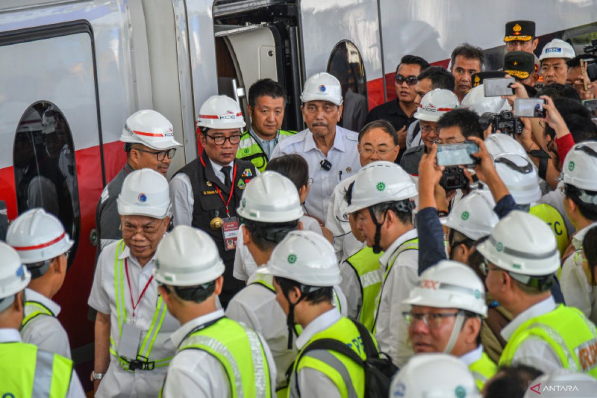 Luhut : Presiden Jokowi coba kereta cepat sebelum 28 Juli