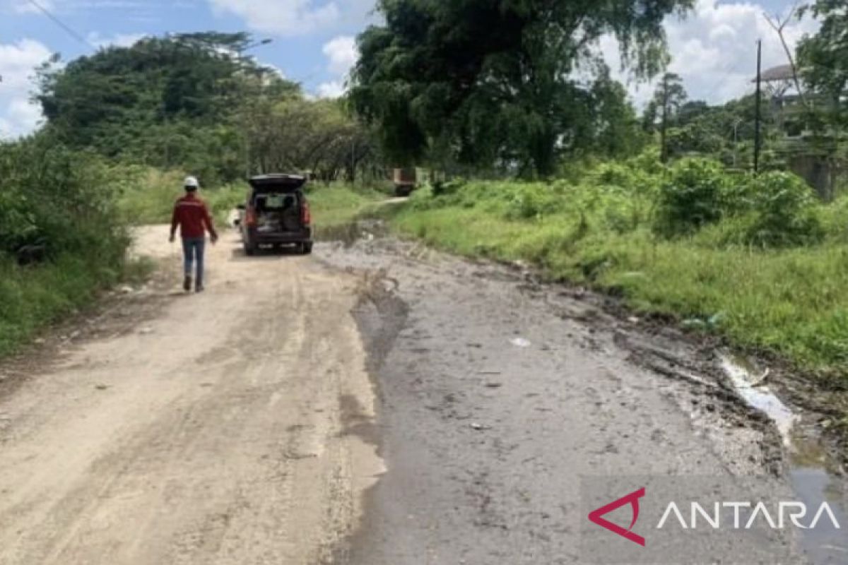 Pemprov Kaltim perbaiki akses jalan menuju Gerbang  Tol Palaran