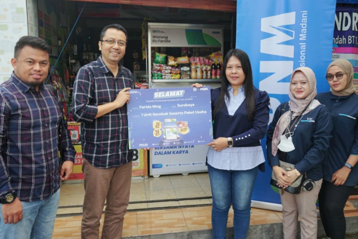 PNM berikan gerobak usaha kepada nasabah di seluruh Indonesia