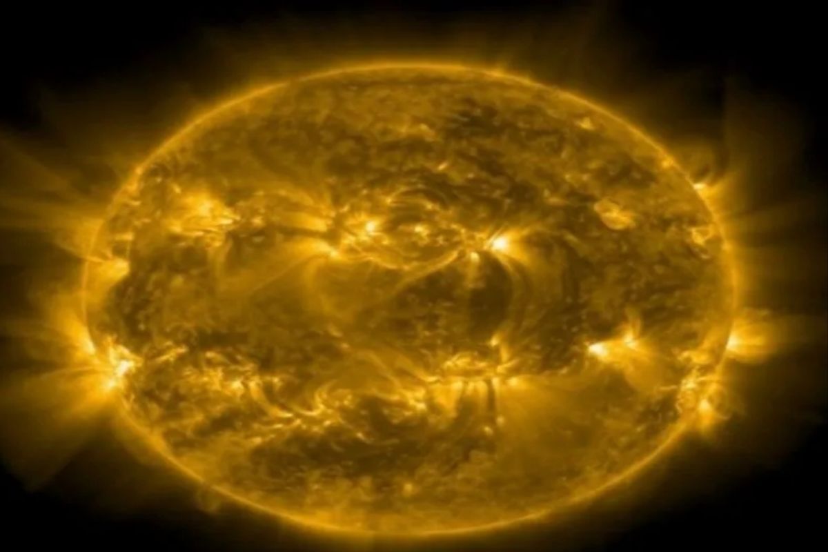Observatorium NASA berhasil abadikan gambar suar matahari yang kuat