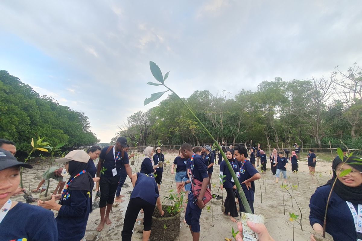 Unhas International Affairs Office Introduces Maritime Culture to 47 ICP 2023 Participants from 22 Different countries.