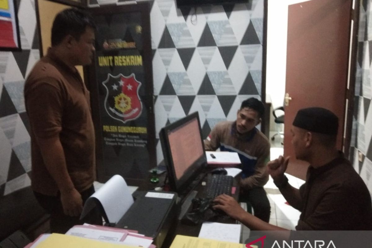 Pelaku pencuri kabel grounding milik PT Semen Jawa ditangkap polisi