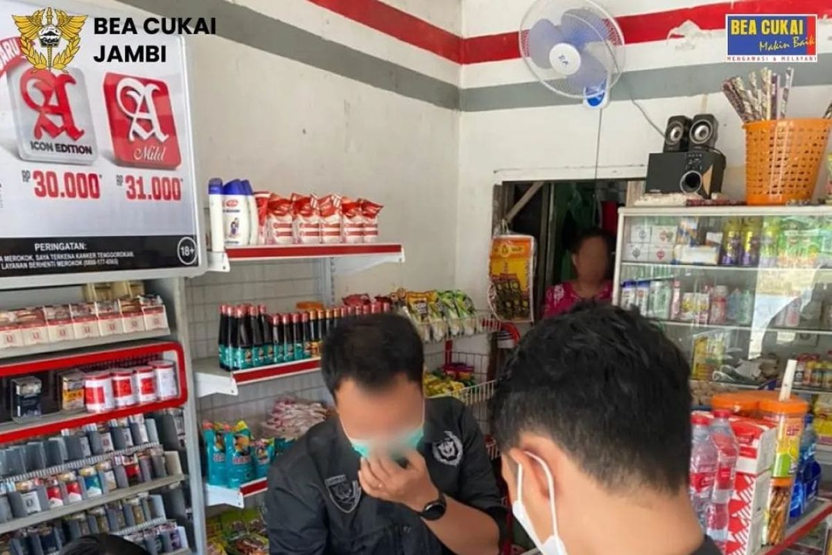 Bea Cukai Jambi terus pantau sejumlah toko antisipasi peredaran rokok ilegal