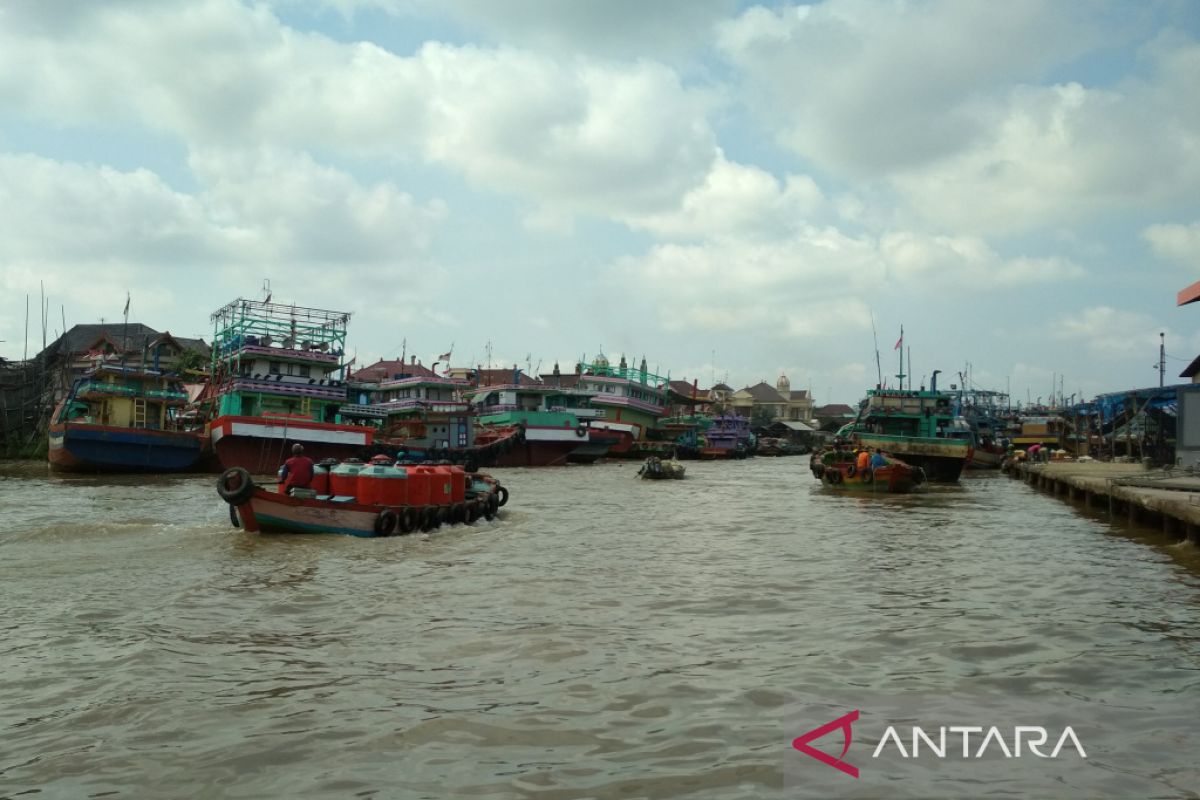 HNSI Pati sesalkan pembakaran kapal cantrang asal Pati dan Rembang