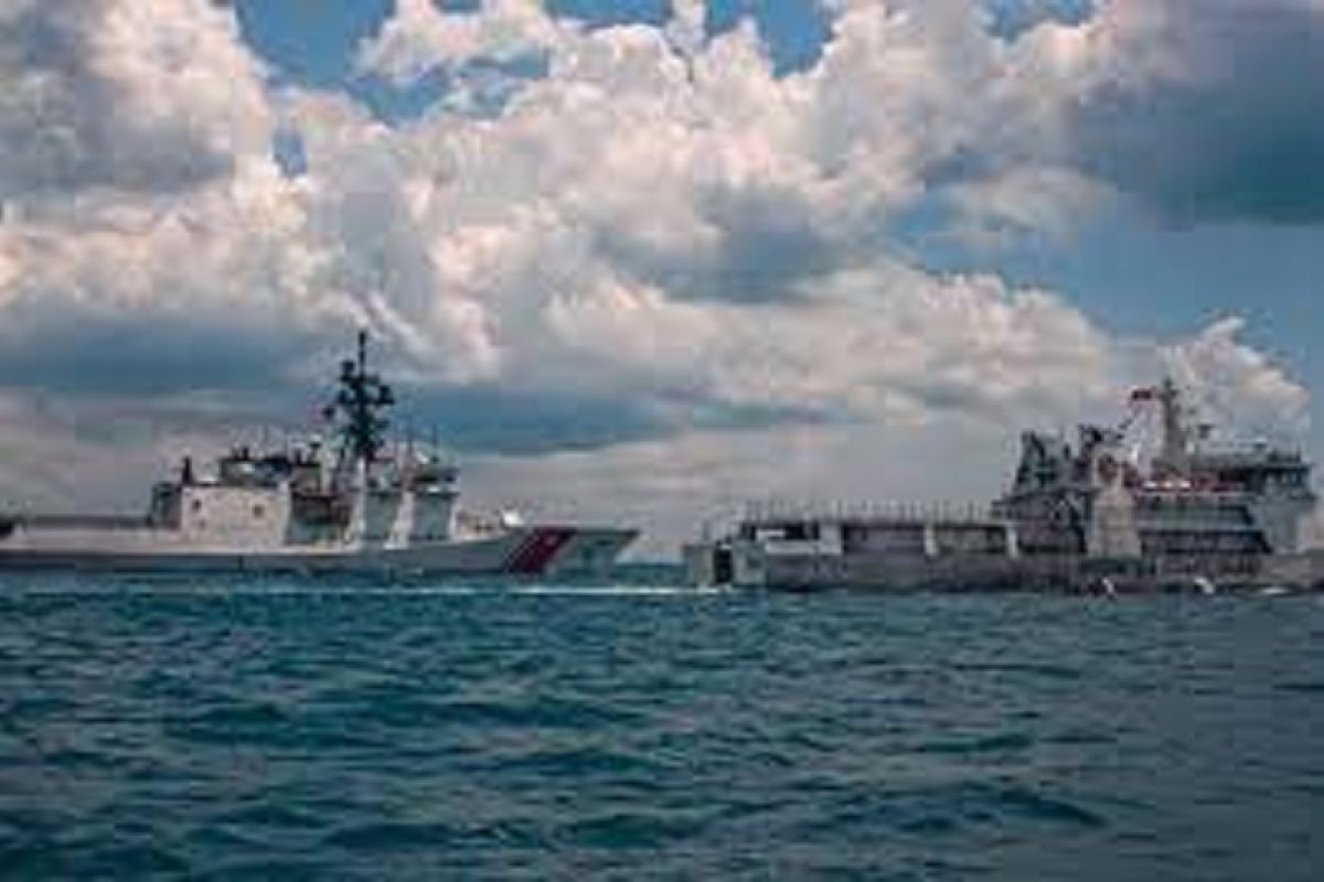 Kapal penjaga pantai AS transit di Selat Taiwan setelah kunjungan Menlu AS ke China
