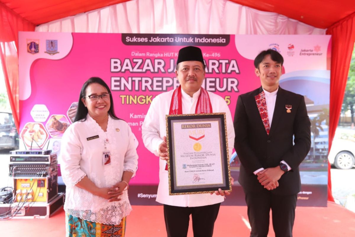Jakarta Timur raih penghargaan MURI kategori bazar terbesar